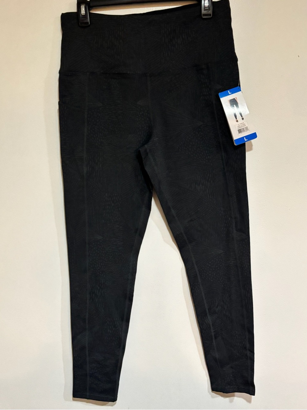 NWT Tuff Athletics High Waisted Leggings Women Sz L Hunter Print Pockets Spandex